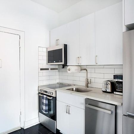 Апартаменты 444-5C Newly Renovated Studio Midtown West W&D Нью-Йорк Экстерьер фото